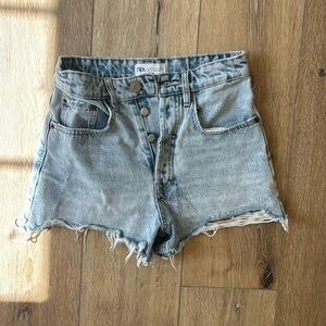 COPY - COPY - Zara size 0 denim shorts
